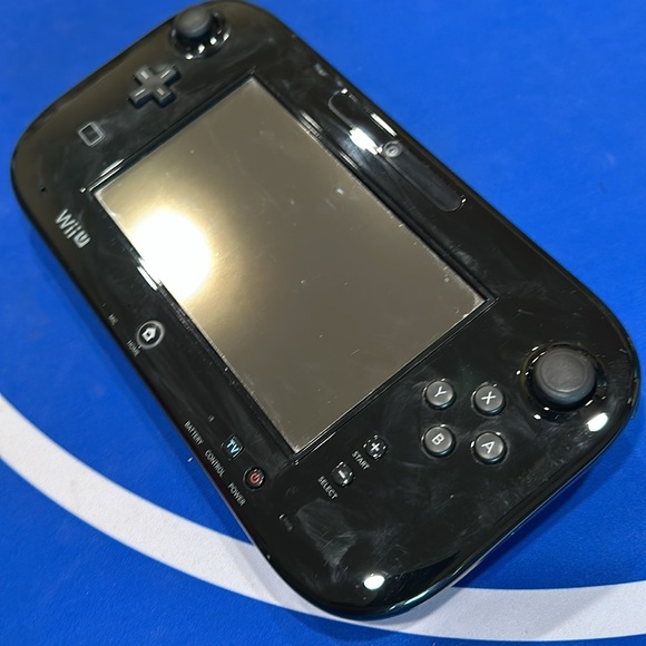 Working Wii U with 4+ controllers, sensor, steering wheels, game pad. - Picture 14 of 14